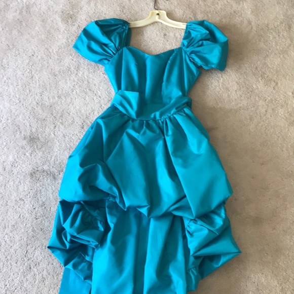 Dresses & Skirts - Gorgeous shade of teal. Long gown.